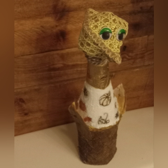 Vintage gold retro paper mache and glass Japanese crane 13" decor - Picture 2 of 3